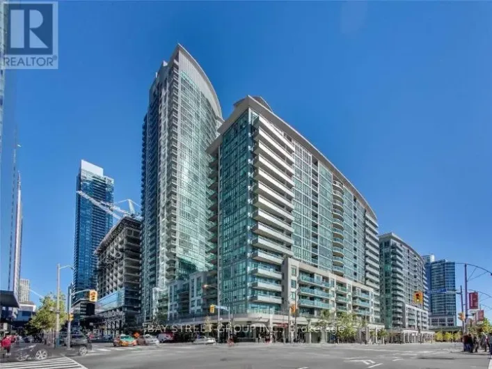 515 - 51 LOWER SIMCOE STREET, Toronto