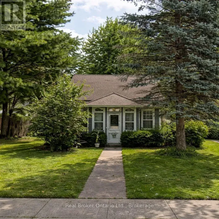 515 AINLEY STREET, Huron East