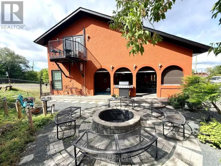 515 BAY STREET, Kenora