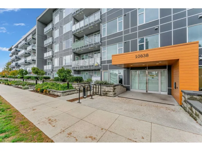 516 10838 WHALLEY BOULEVARD, Surrey