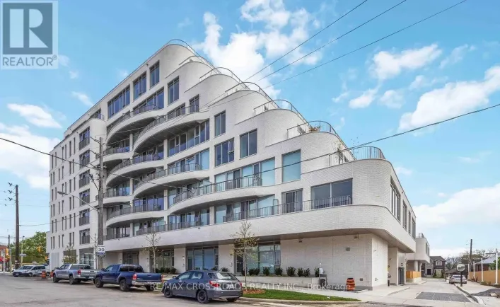 516 - 689 THE QUEENSWAY DRIVE, Toronto