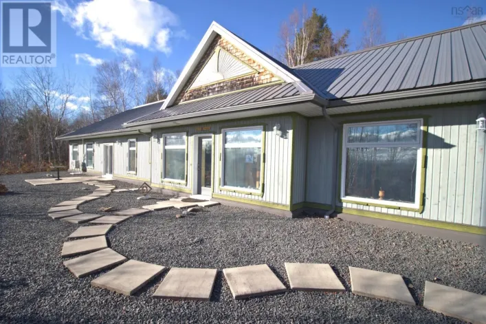 516 Burgess Mountain Road, Woodville