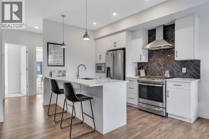 516 Greenbriar Common NW, Calgary