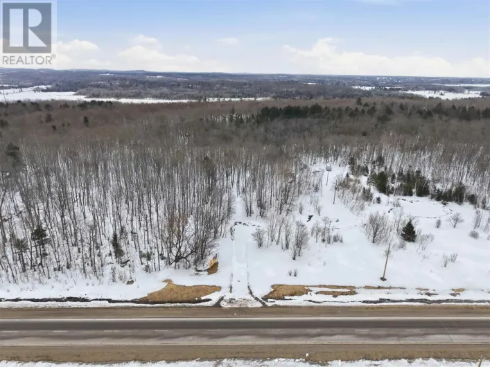 5166 Highway 17, Laird Township