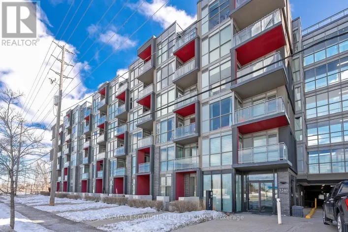 517 - 5240 DUNDAS STREET, Burlington