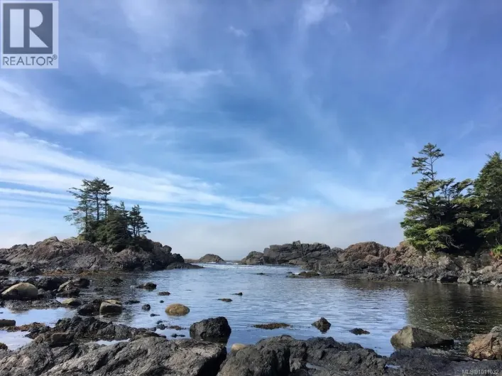 518 Marine Dr, Ucluelet
