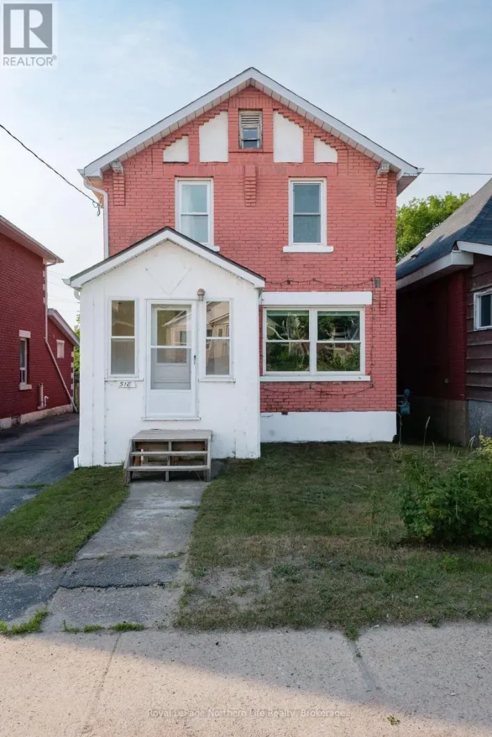 518 METCALFE STREET, North Bay