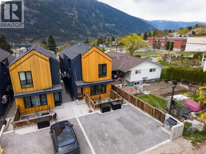 518 Robson Street Unit# B, Nelson