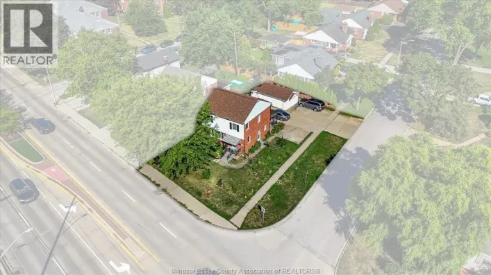 5188 WYANDOTTE ST STREET, Windsor