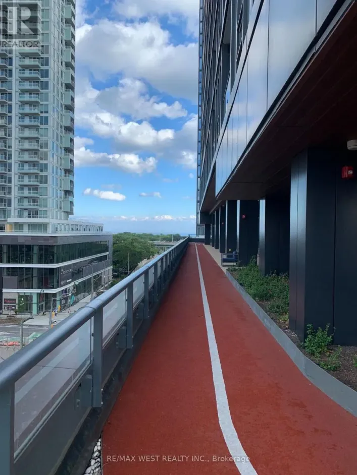 519 - 19 WESTERN BATTERY ROAD, Toronto