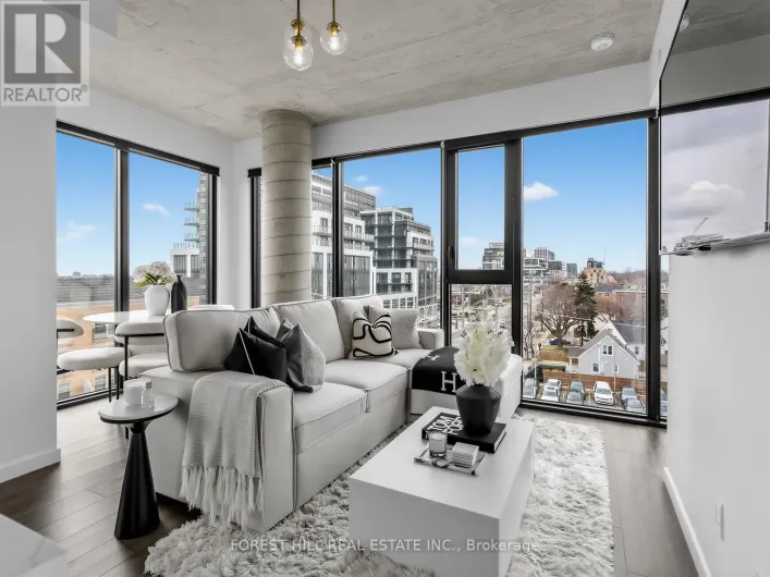 519 - 7 SMITH CRESCENT, Toronto
