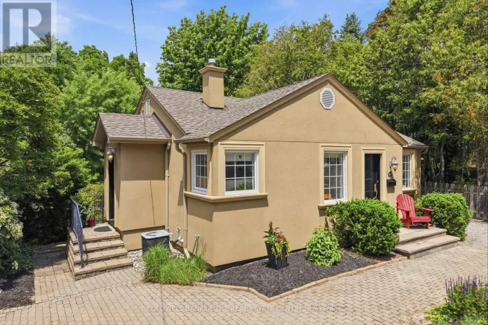 519 COLLEGE STREET, Newmarket
