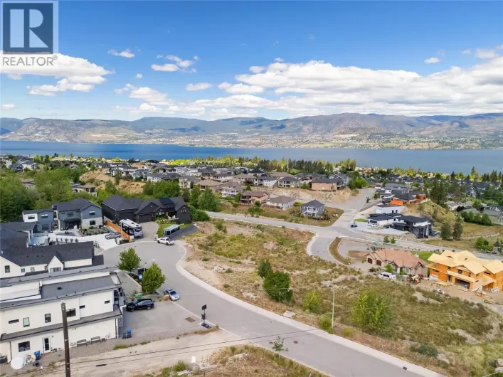 519 Trumpeter Road, Kelowna