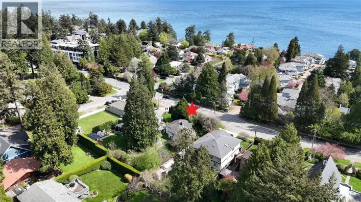 5190 Cordova Bay Rd, Saanich
