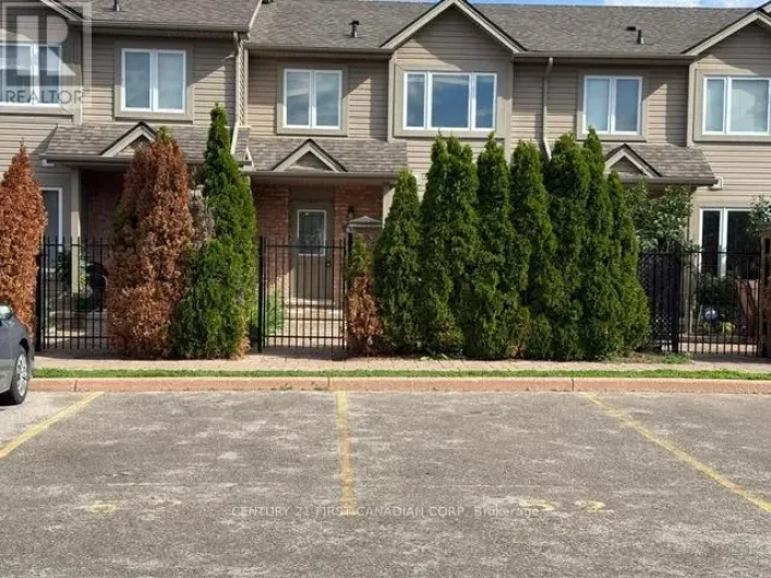 52 - 1600 MICKLEBOROUGH DRIVE, London North