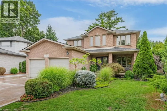 52 ARCHWOOD Crescent, Cambridge