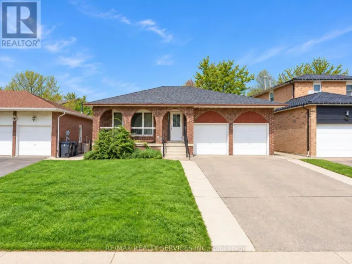 52 CENTRE STREET N, Brampton