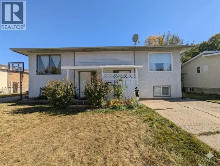 52 Collins Crescent SE, Medicine Hat