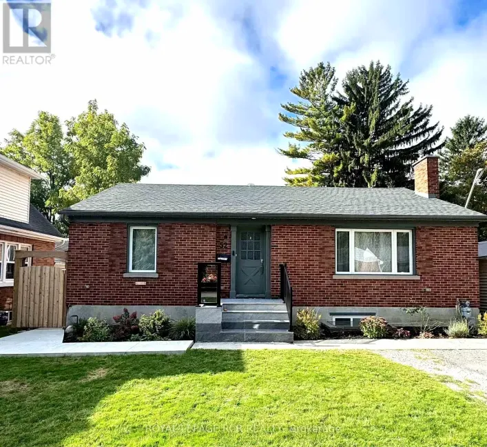 52 DRURY LANE, Barrie