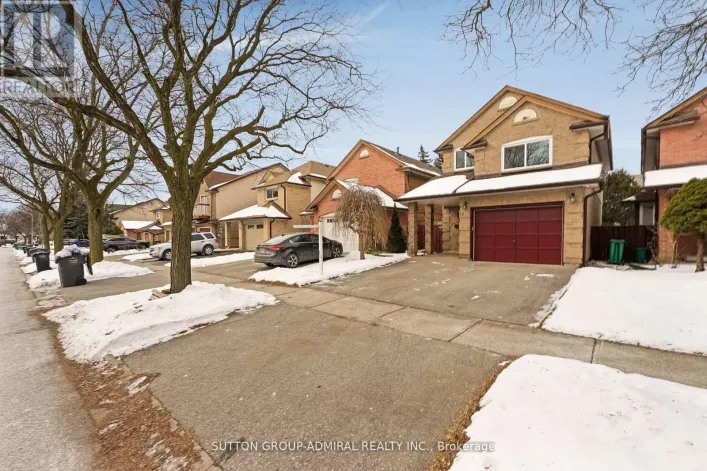 52 GARDEN AVENUE, Brampton