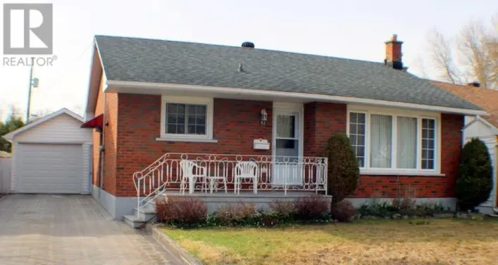 52 Grandview AVE E, Sault Ste Marie