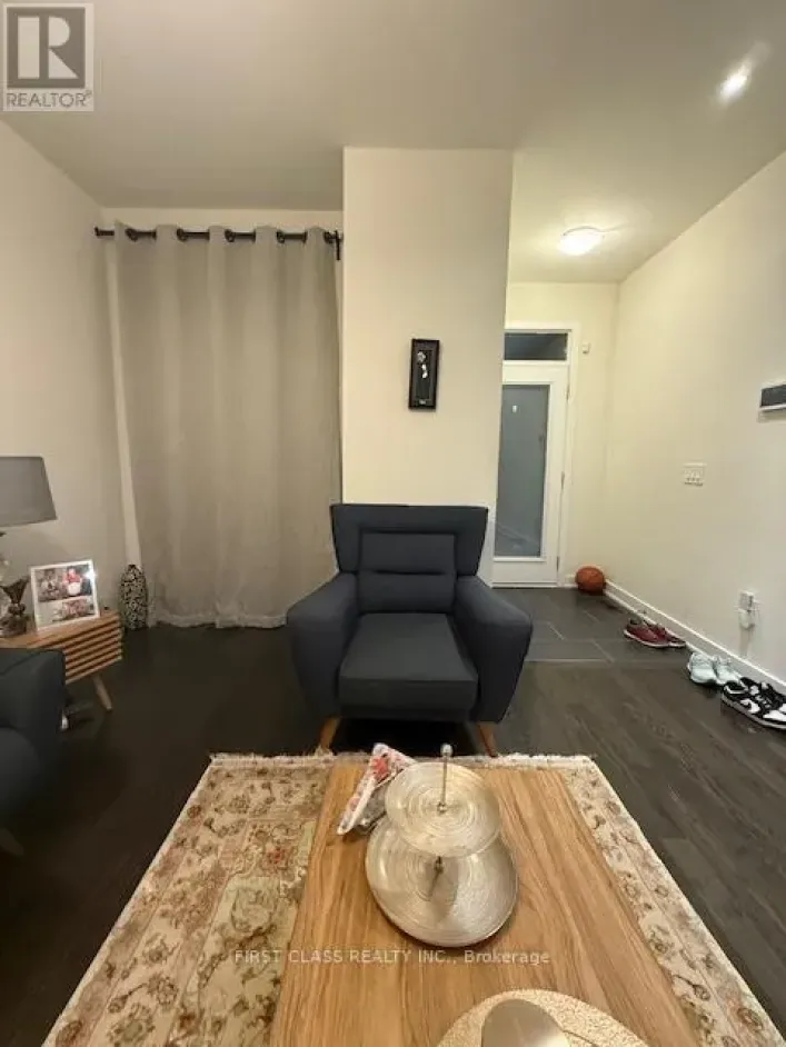 52 HELLIWELL CRESCENT, Richmond Hill