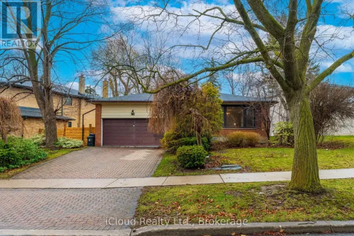 52 MONTRESSOR DRIVE, Toronto