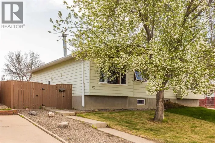 52 Trent Road W, Lethbridge