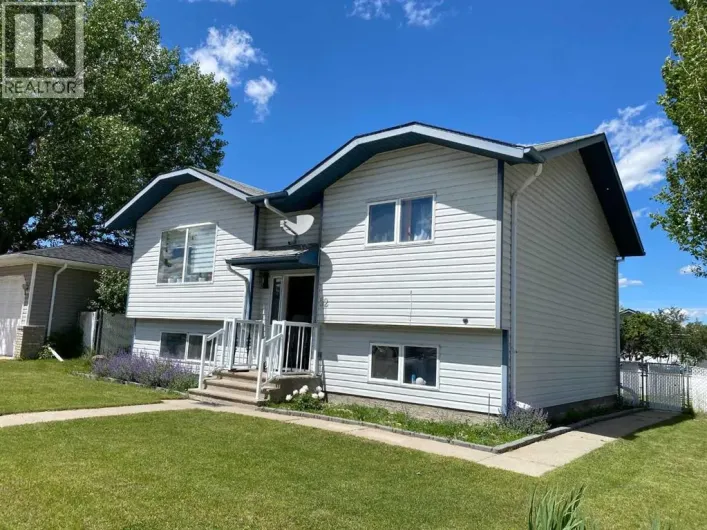 52 Upland Drive W, Brooks