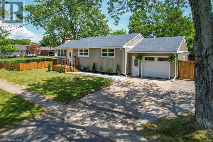 52 VALENCOURT Drive, Welland