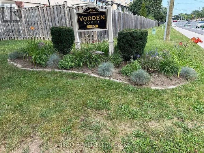 52 VODDEN COURT, Brampton