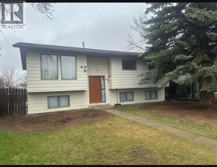 52 Wildrose Crescent W, Brooks