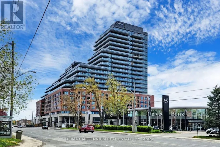 520 - 33 FREDERICK TODD WAY, Toronto