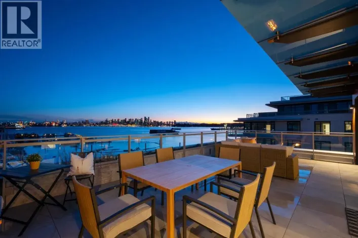 520 755 HARBOURSIDE DRIVE, North Vancouver