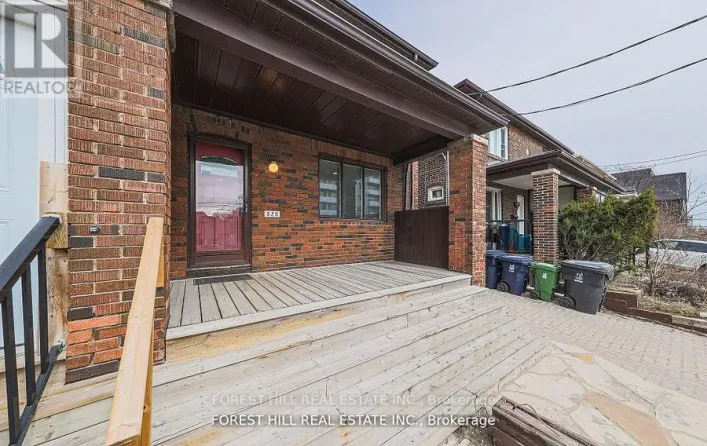 520 EGLINTON AVENUE E, Toronto