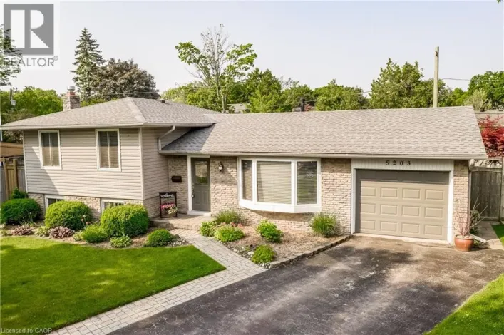 5203 BROUGHTON Crescent, Burlington