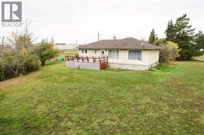 5207 49 Street, Ponoka