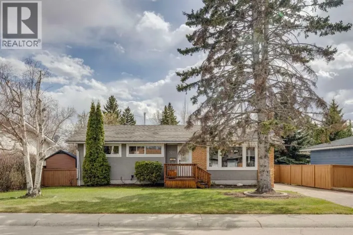 5207 Grove Hill Road SW, Calgary
