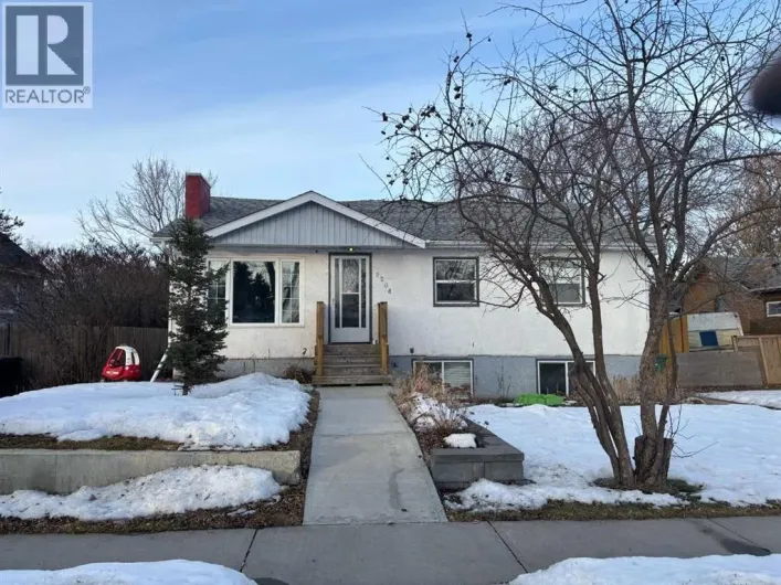 5208 55 Avenue, Ponoka