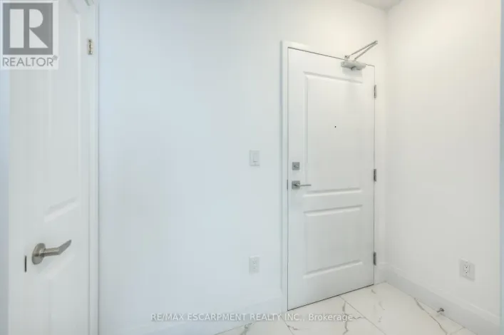 521 - 450 DUNDAS STREET E, Hamilton