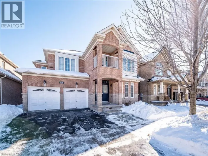 521 BUSSEL Crescent, Milton