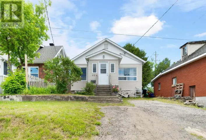 521 METCALFE STREET, North Bay