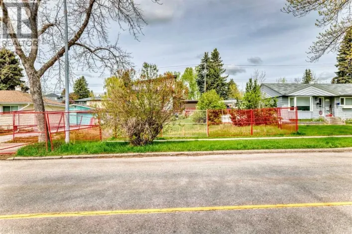 521 Northmount Drive NW, Calgary