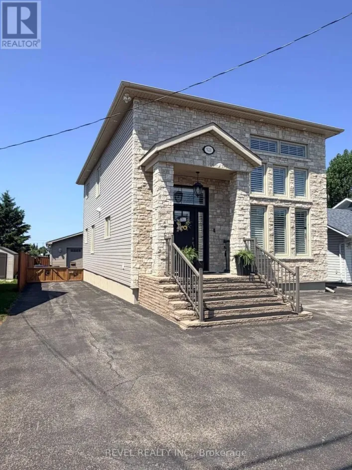 521 PINE STREET N, Timmins
