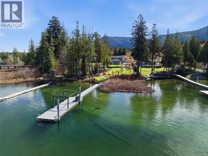 521 Point Ideal Dr, Lake Cowichan