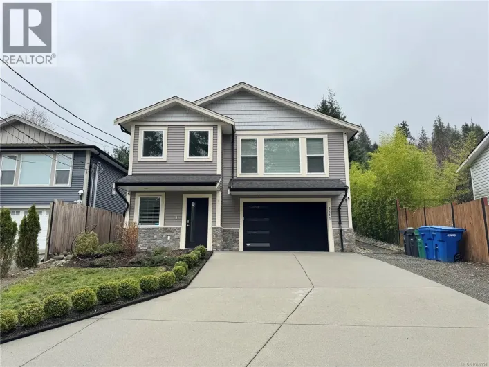 5211 Hammond Bay Rd, Nanaimo