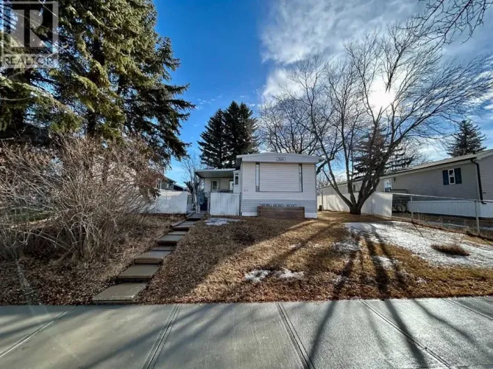 5213 58 Street, Camrose