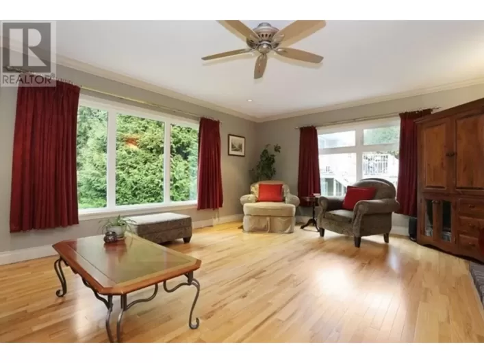 5214 12 AVENUE, Delta