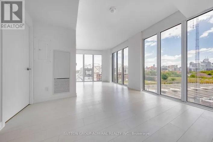 522 - 19 WESTERN BATTERY ROAD, Toronto
