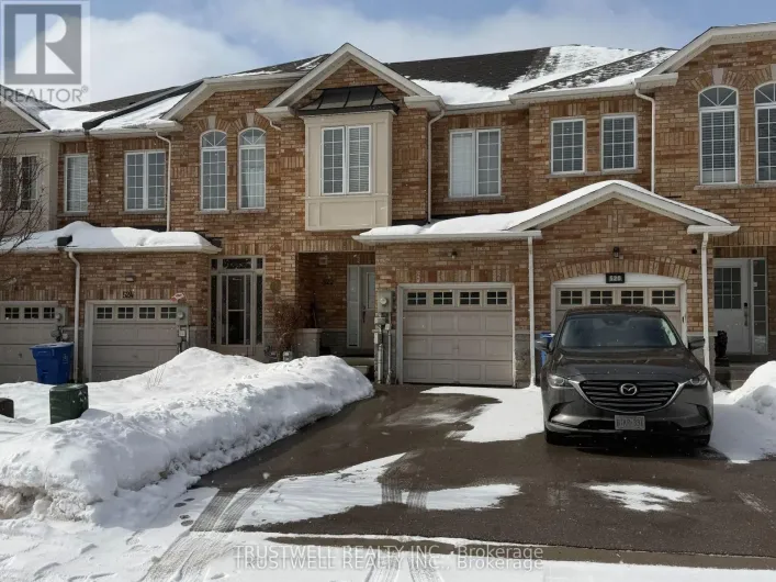 Row / Townhouse for sale: 522 AINSWORTH DRIVE, Newmarket